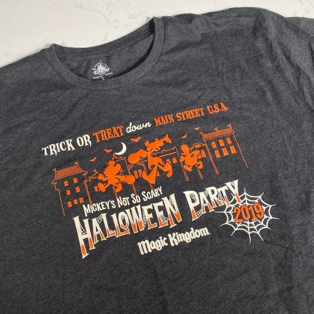 Disney‎ Parks Halloween Party Mickey's Not So Scary Size Large